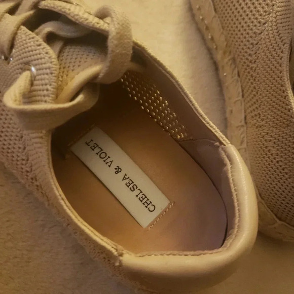 Women's Chelsea & Violet Platform Sneakers - Picture 5 of 7